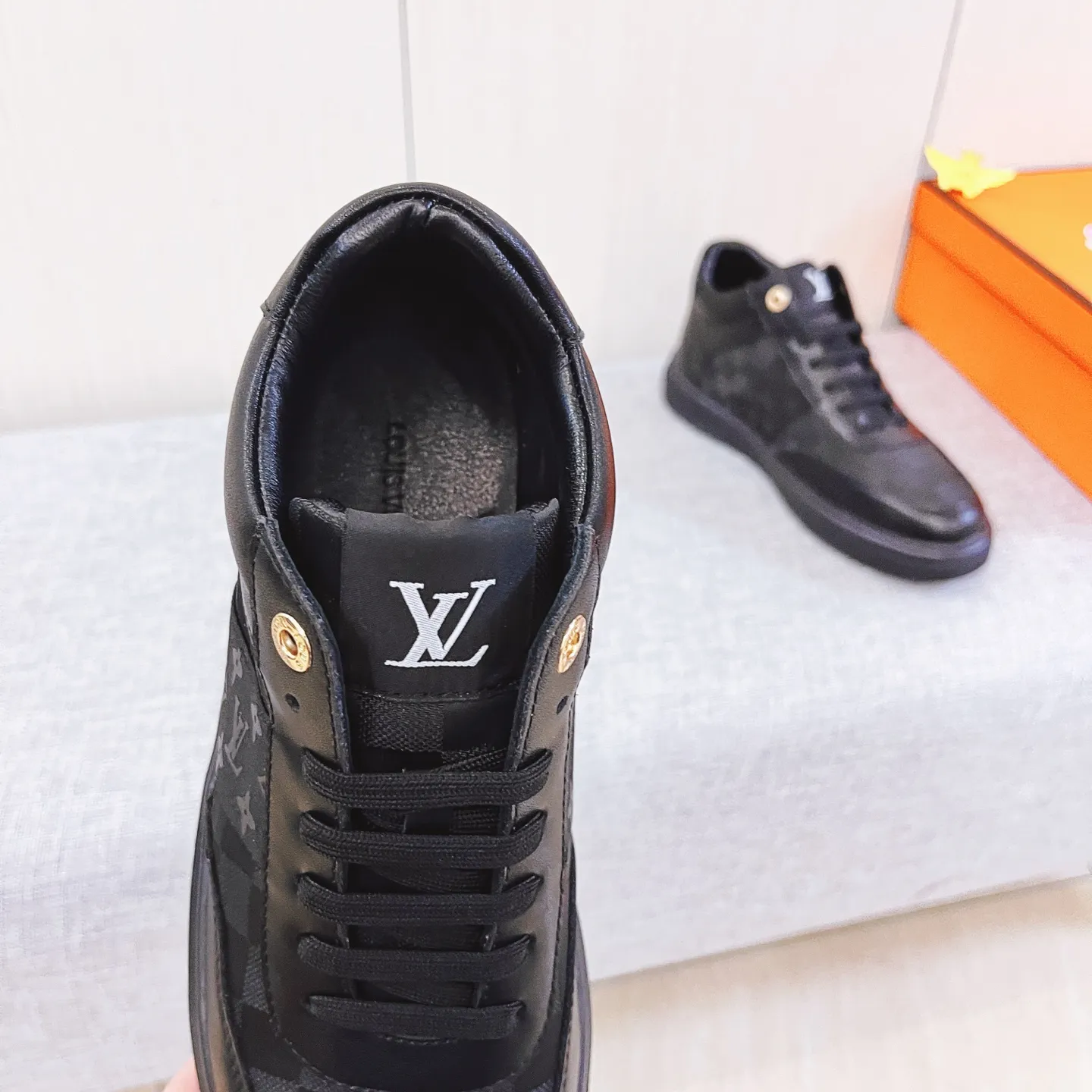Men's shoes 💰 440 men's shoes 💰 [ LV ] 🔥 Louis Vuitton, high-end men's shoes brand official website 1:1 latest masterpiece: uppers are made of Italian imported first-layer cowhide with comfortable and breathable lining ➕ original non-slip and wear-resistant outsole 🔥, making walking more convenient and comfortable! An exclusive new model, a stunning work, a beautiful 1:1 replica [color] compared to the official quality! Create a fashionable personality to set off your uniqueness! A must-have for trendy men! Classic 🔥Size: 38-44 Color: 🔥 2⃣️colors available🔥.